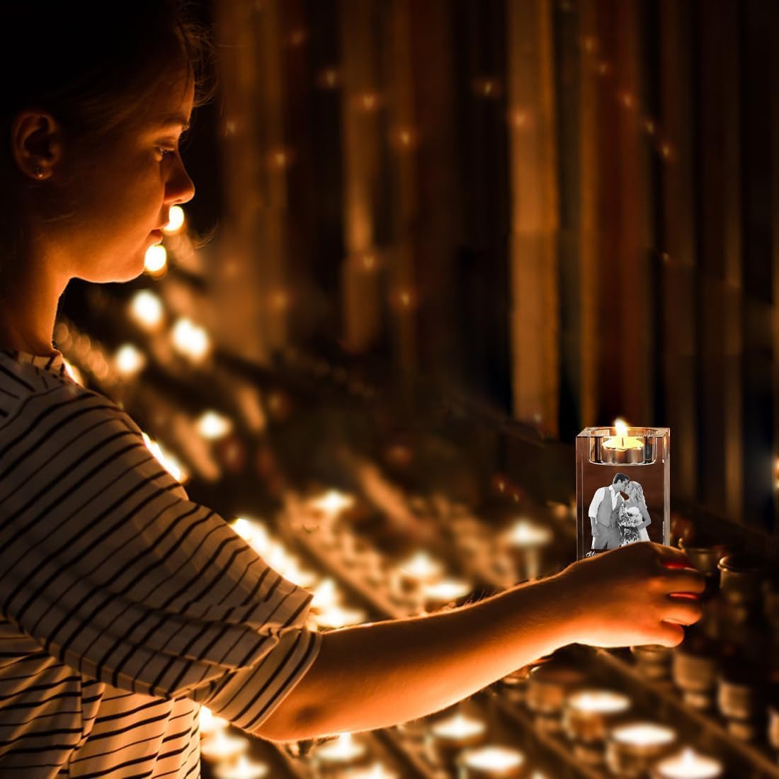 Kişiye Özel Tasarımlı 3D Fotoğraflı Kristal Mumluk Hediyelik Anı / 1850 Kişiye Özel Tasarımlı 3D Fotoğraflı Kristal Mumluk Hediyelik Anı / 1850