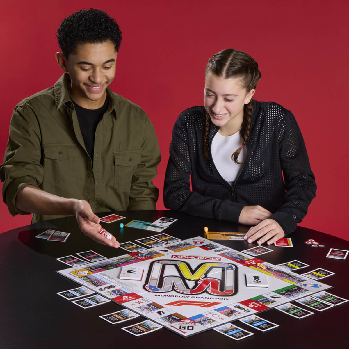 Monopoly F1 Edition Emlak Ticaret Kutu Oyunu Monopoly F1 Edition Emlak Ticaret Kutu Oyunu