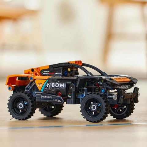 LEGO® Technic NEOM McLaren Extreme E Yarış Arabası - 252 Parça / 6471636