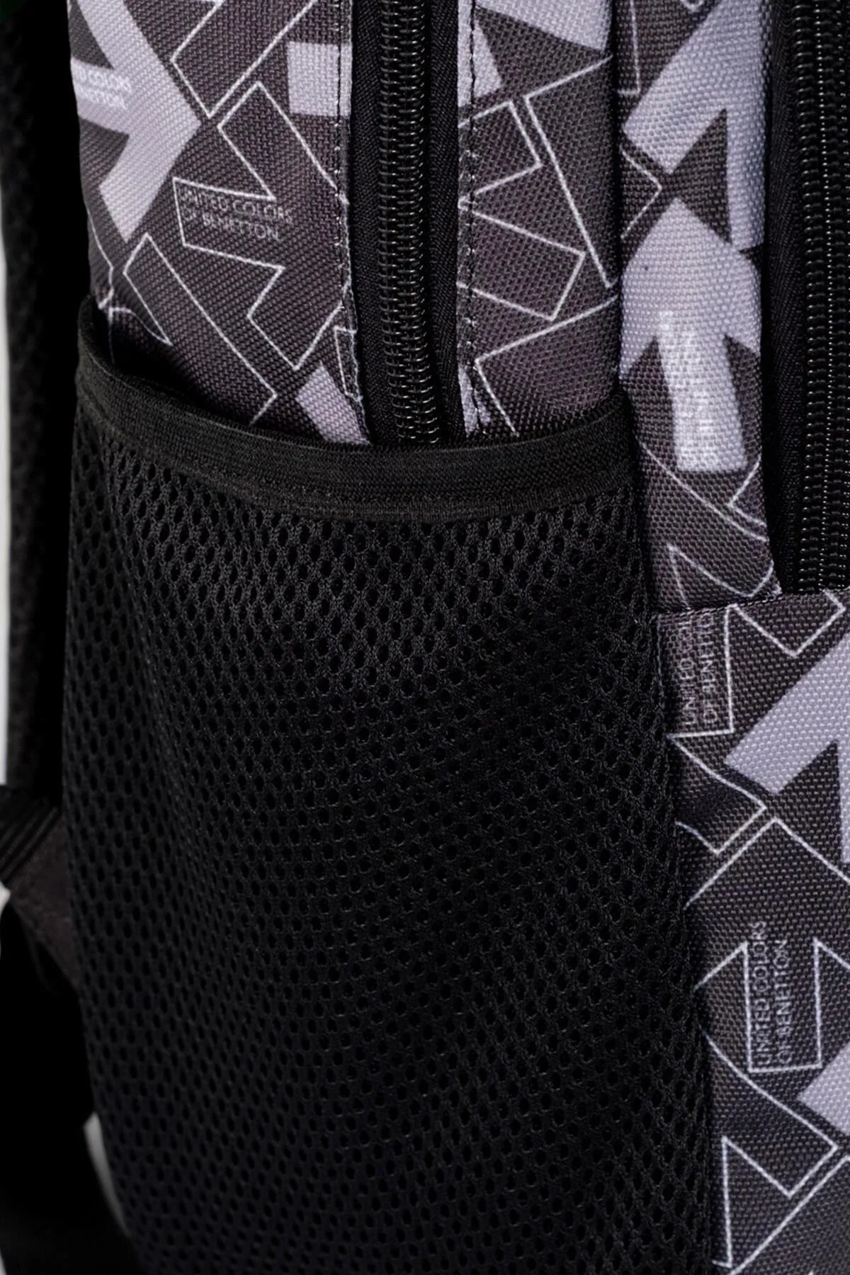 United Colors of Benetton Çift Bölmeli Okul Sırt Çantası Siyah Ok / 03739