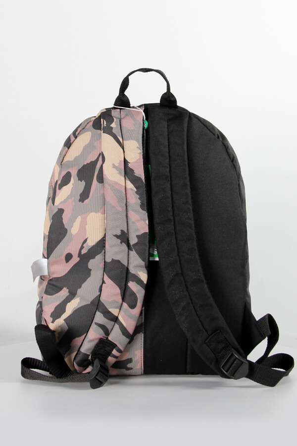 United Colors of Benetton Kamuflaj Okul Çantası Siyah+Haki / 76008 United Colors of Benetton Kamuflaj Okul Çantası Siyah+Haki / 76008
