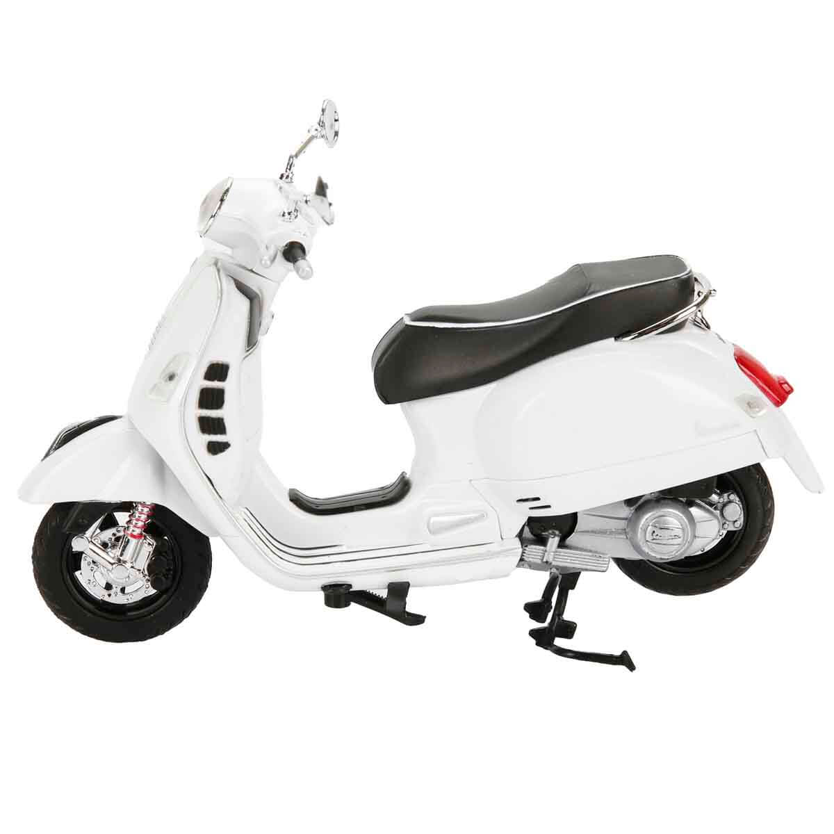 Vespa GTS 300 Super Model Motorsiklet 1/12 Ölçek Vespa GTS 300 Super Model Motorsiklet 1/12 Ölçek
